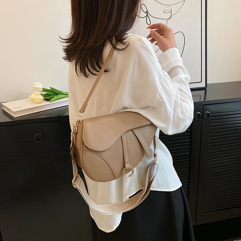 AWST Int'l Saddle Shoulder Handbag