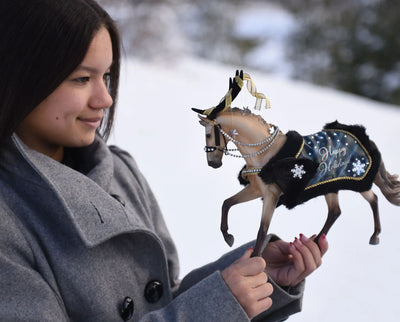 Breyer Highlander Holiday Horse